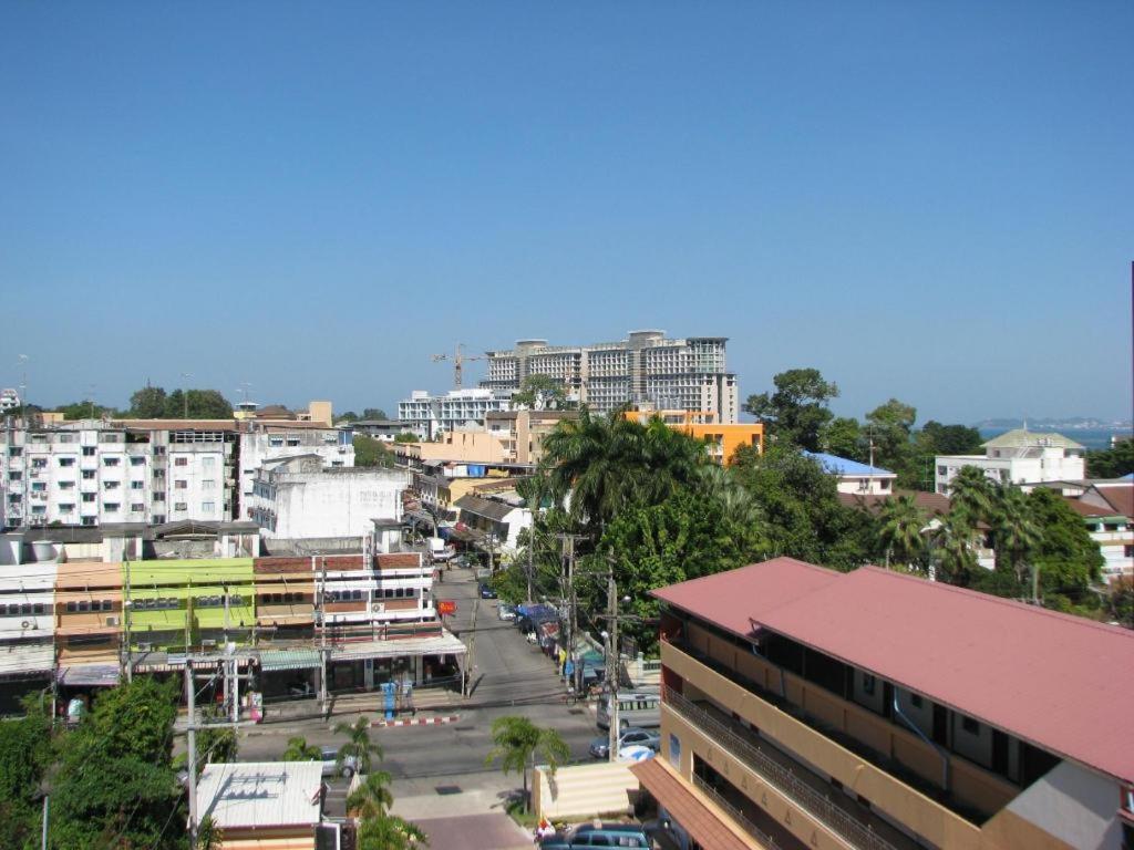 Siam Platinum Pattaya Hotel Exterior photo
